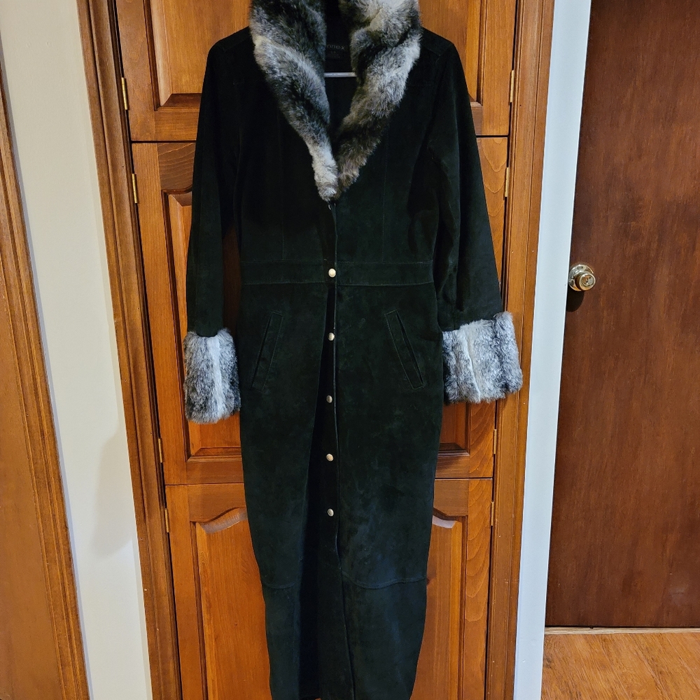 Leather Ranch, Real suede coat